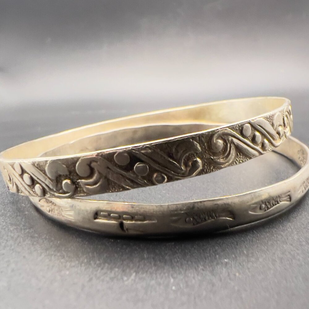 Vintage Taxco Mexican Silver Bangles Pair 2 Floral Fish Boho - Picture 3 of 9